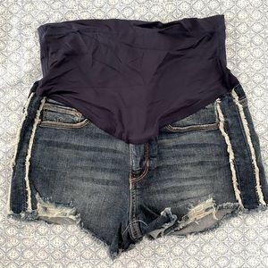 Pinkblush women’s denim maternity shorts